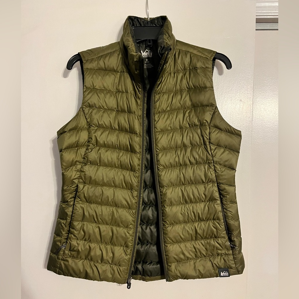 Women’s REI Hunter Green Down Vest size M
